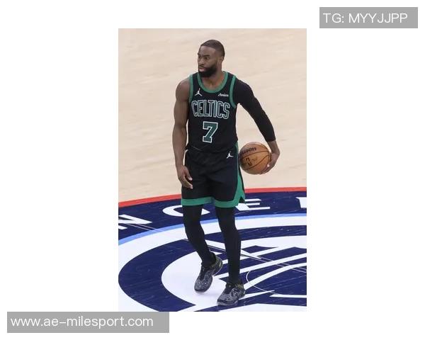 杰伦布朗回应外界质疑坚定信念期待赛季精彩表现