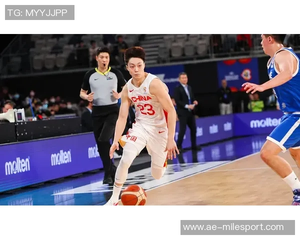 记者分析赵睿周琦组合优势明显应尽快更换小外援以充分利用豪华阵容